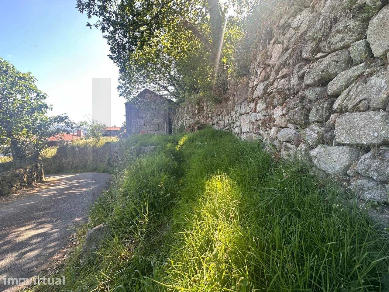 Moradia para reconstruir - Grande imagem: 2/14