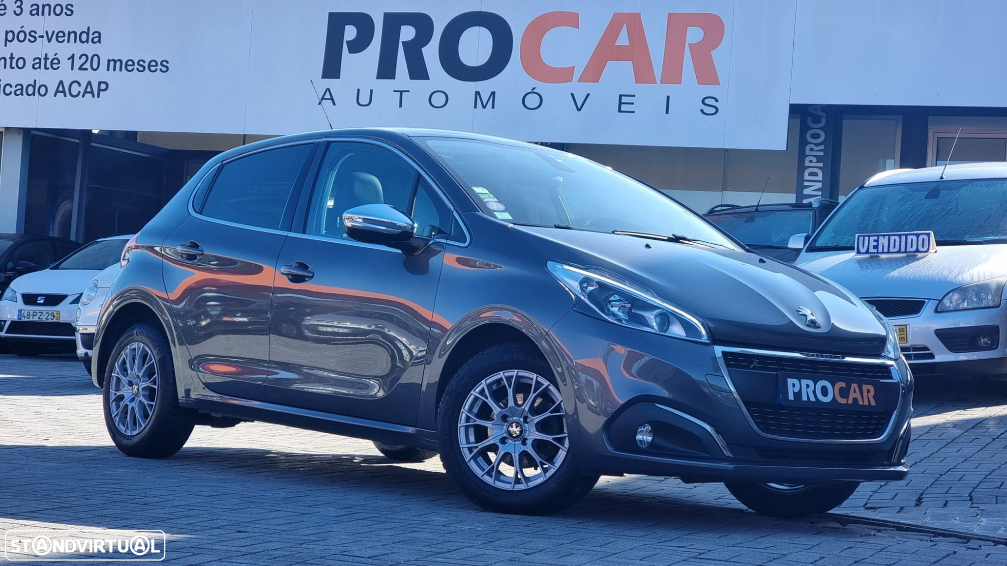 Peugeot 208 1.2 PureTech GT Line - 28