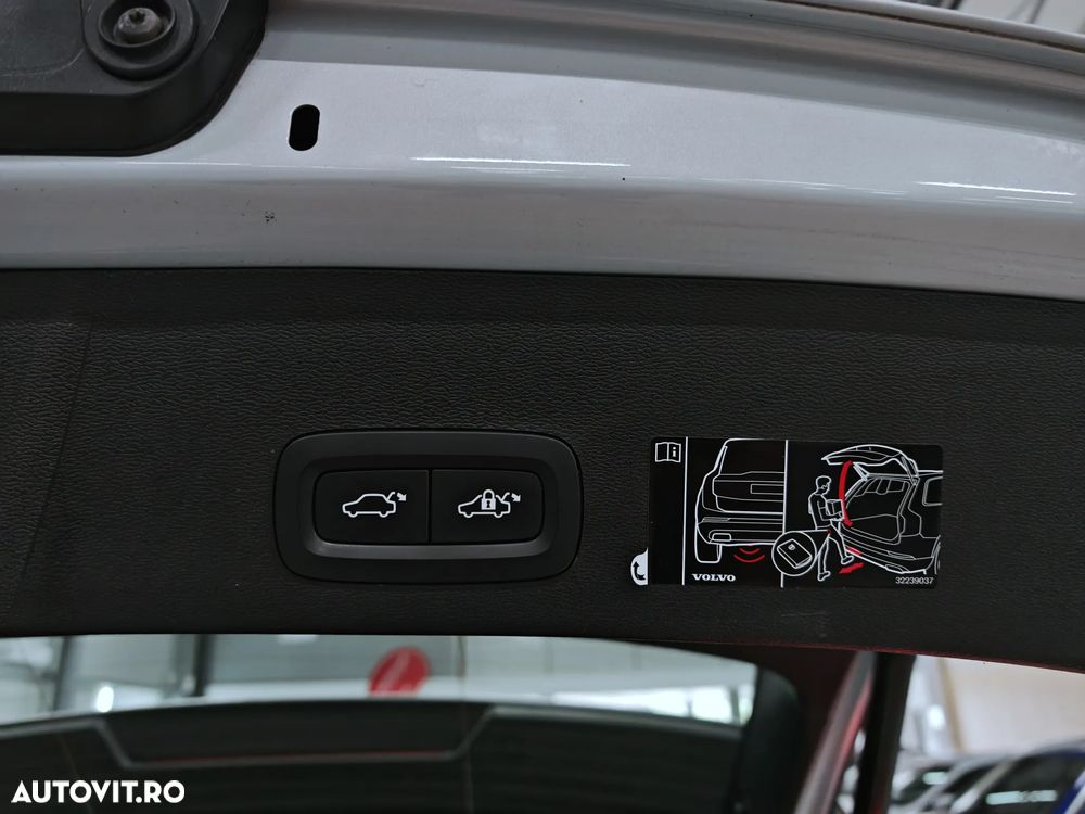 Volvo XC 40 T4 Recharge DKG Inscription Expression - 31