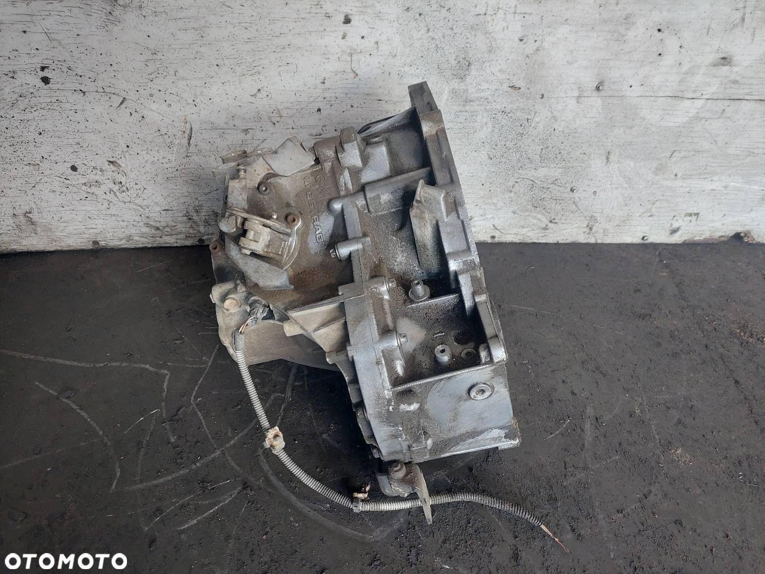 SKRZYNIA BIEGÓW OPEL VECTRA C 2.2 16V MANUAL 5 BIEGÓW F23 - 5