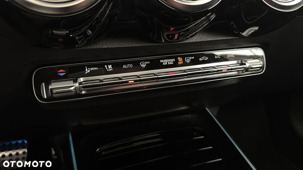 Mercedes-Benz GLB 200 4-Matic Style 8G-DCT - 19