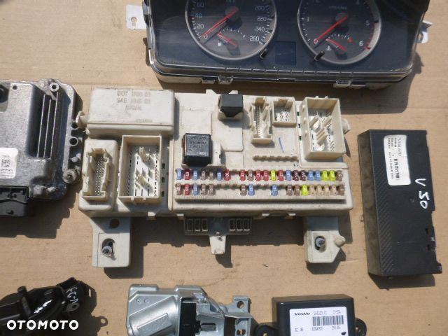 ZESTAW STARTOWY KOMPUTER STACYJKA IMMOBILIZER BOSCH 0281011775 VOLVO V50 1.6 D - 3