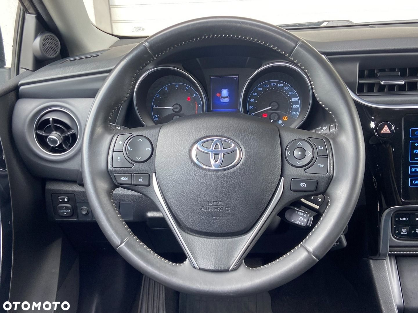 Toyota Auris 1.6 Comfort - 10