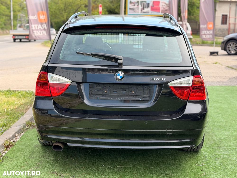 BMW Seria 3 320i - 14
