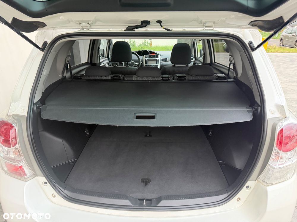 Toyota Verso 2.0 D-4D Active - 27