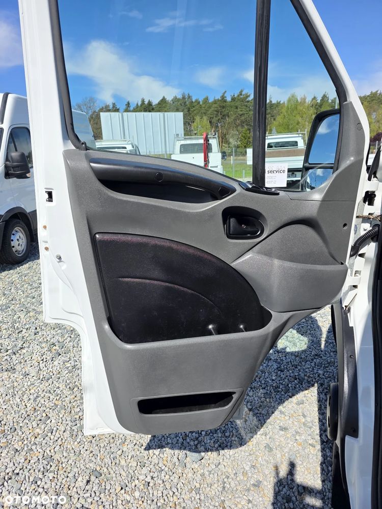 Iveco 35C17 3,0 HPI 170 KONNA DOKA BRYGADÓWKA 7 OSOBOWA 3,2M SKRZYNIA 130T/KM PRZEBIEGU GWARANCJA BLIŻNIAKI DO 3,5T WEBASTO - 17