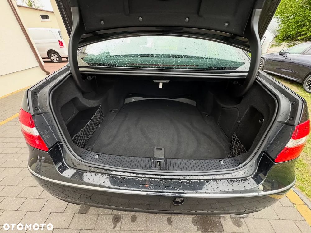 Mercedes-Benz Klasa E 220 CDI BlueEff Avantgarde - 5