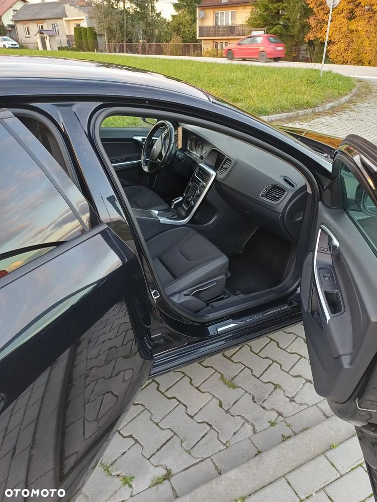 Volvo V60 D3 Kinetic - 23