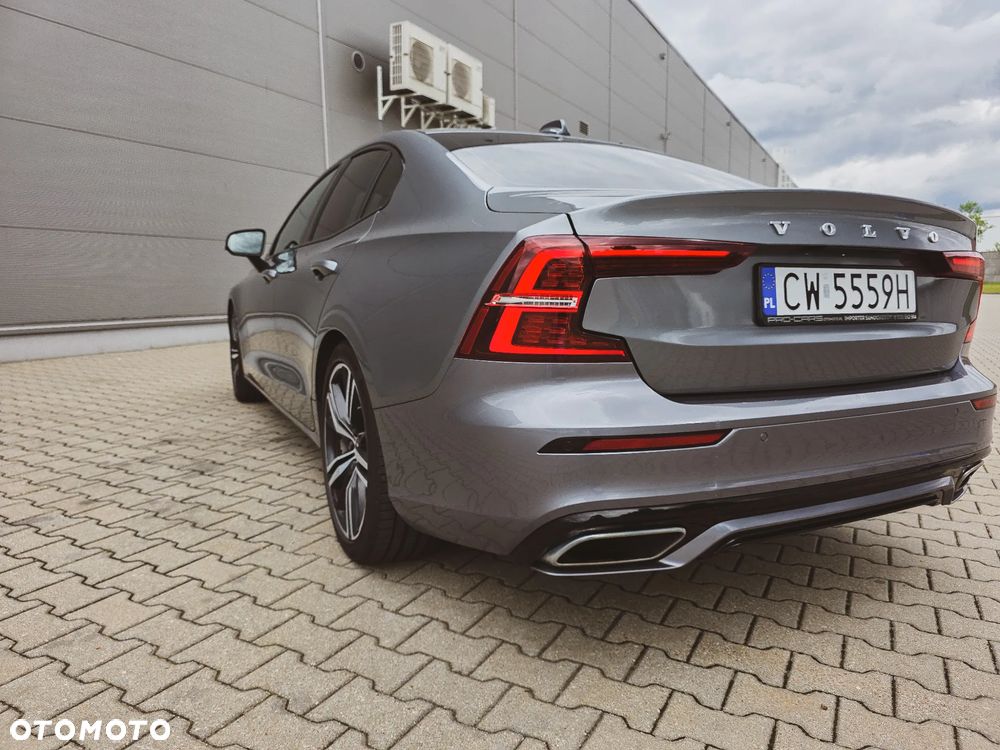 Volvo S60 T4 R-Design - 10