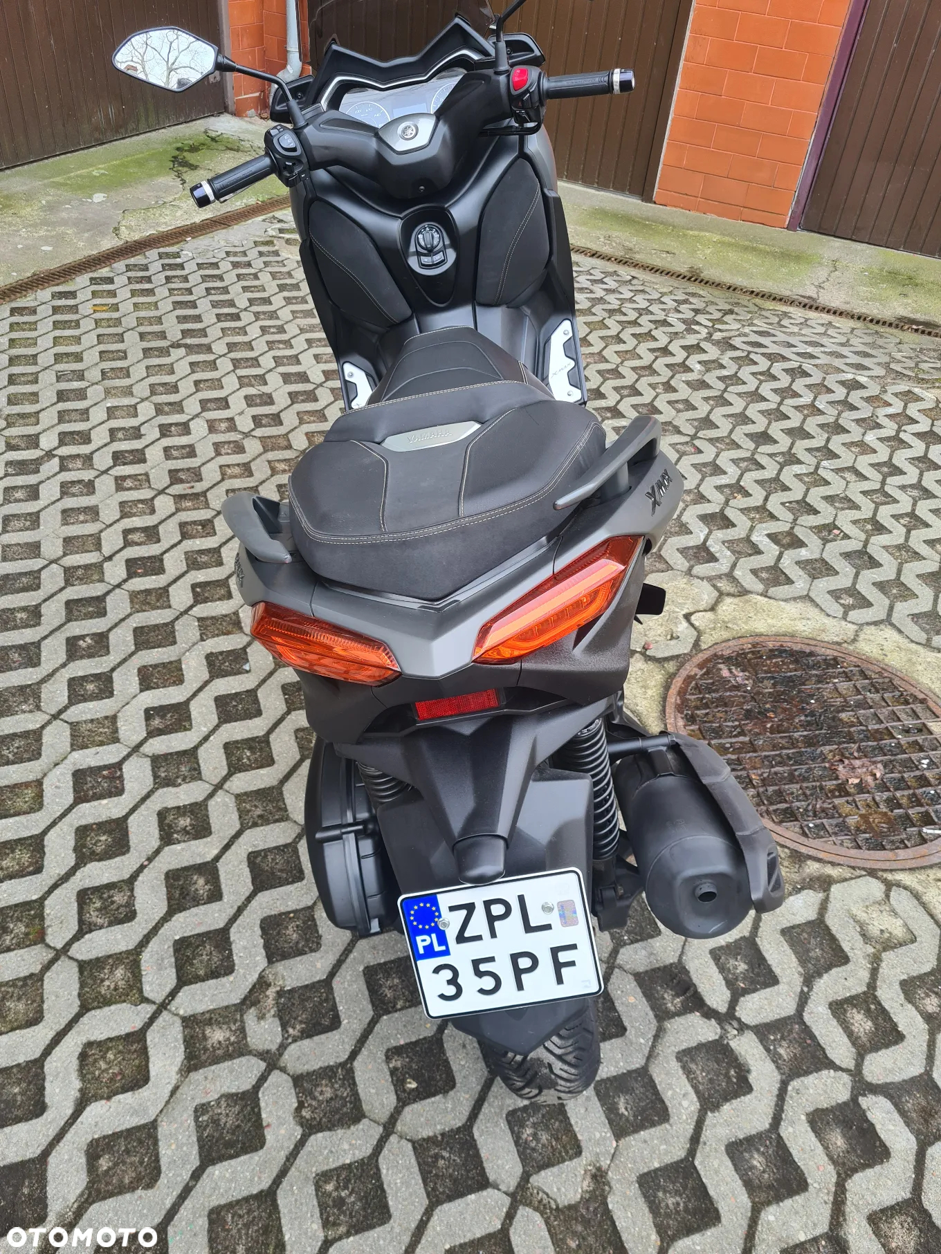 Yamaha X-max - 9