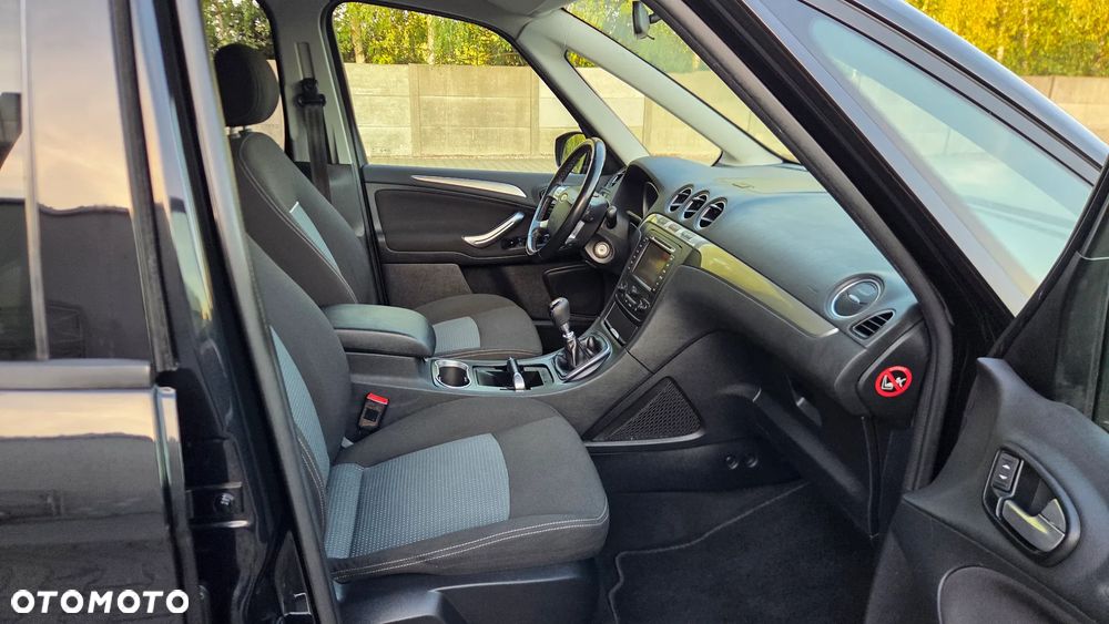 Ford Galaxy 2.0 TDCi Titanium - 25