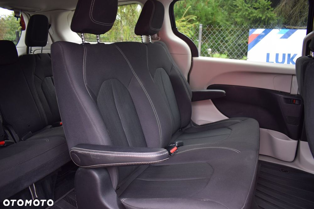 Chrysler Voyager - 12