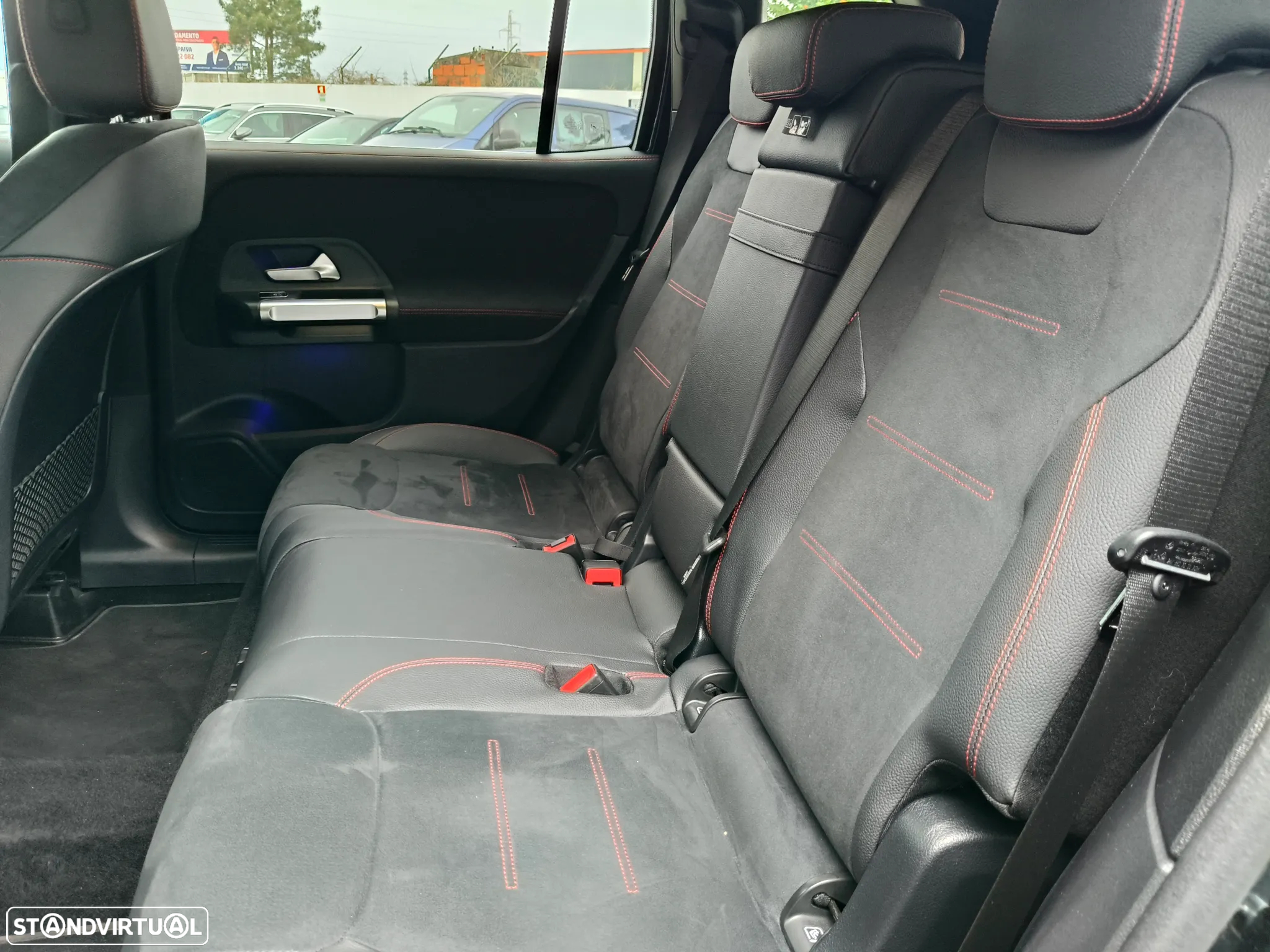 Mercedes-Benz GLB 180 d AMG Line - 12