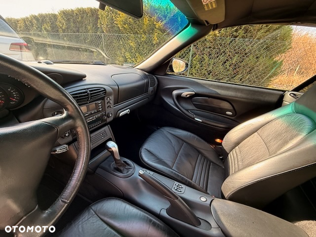 Porsche 911 Carrera Cabrio - 11