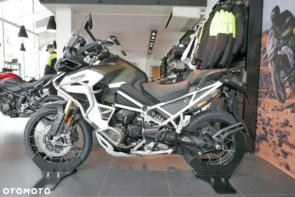 Triumph Tiger - 5