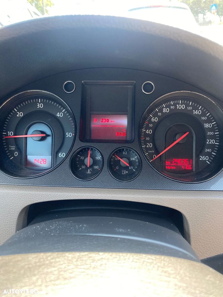 Volkswagen Passat 2.0 Blue TDI SCR Comfortline - 10
