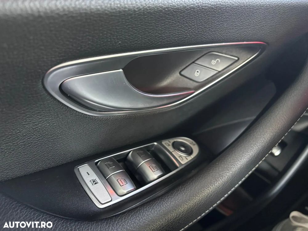Mercedes-Benz E 200 d T 9G-TRONIC - 13