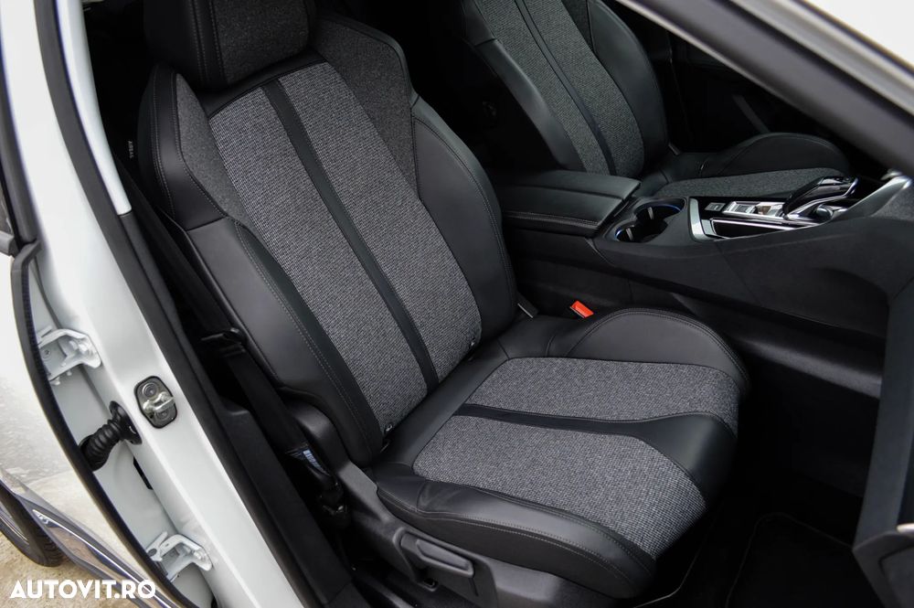 Peugeot 3008 BlueHDi 130 Stop & Start EAT8 Allure - 23