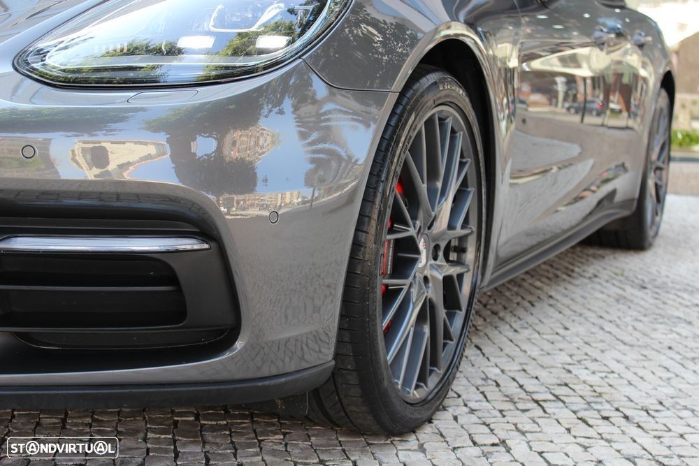 Porsche Panamera Sport Turismo 4 - 8