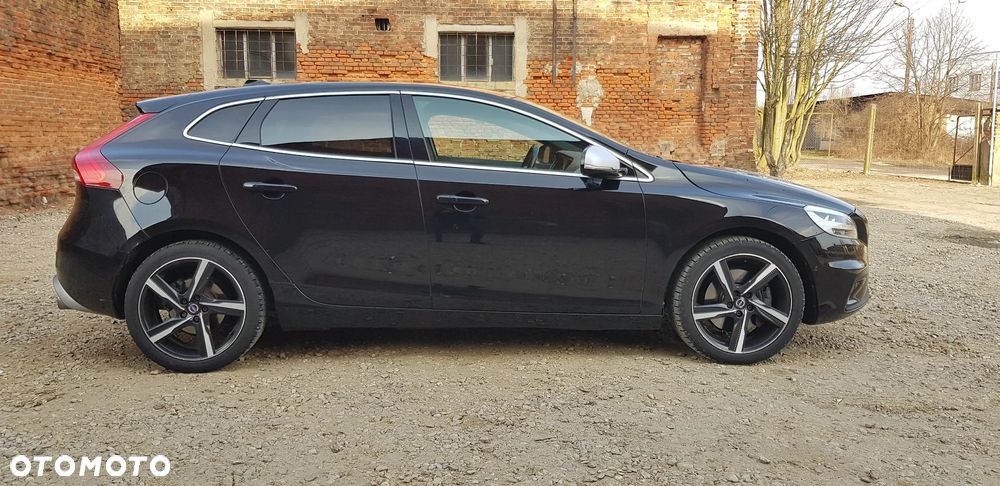 Volvo V40 D3 Geartronic RDesign - 4