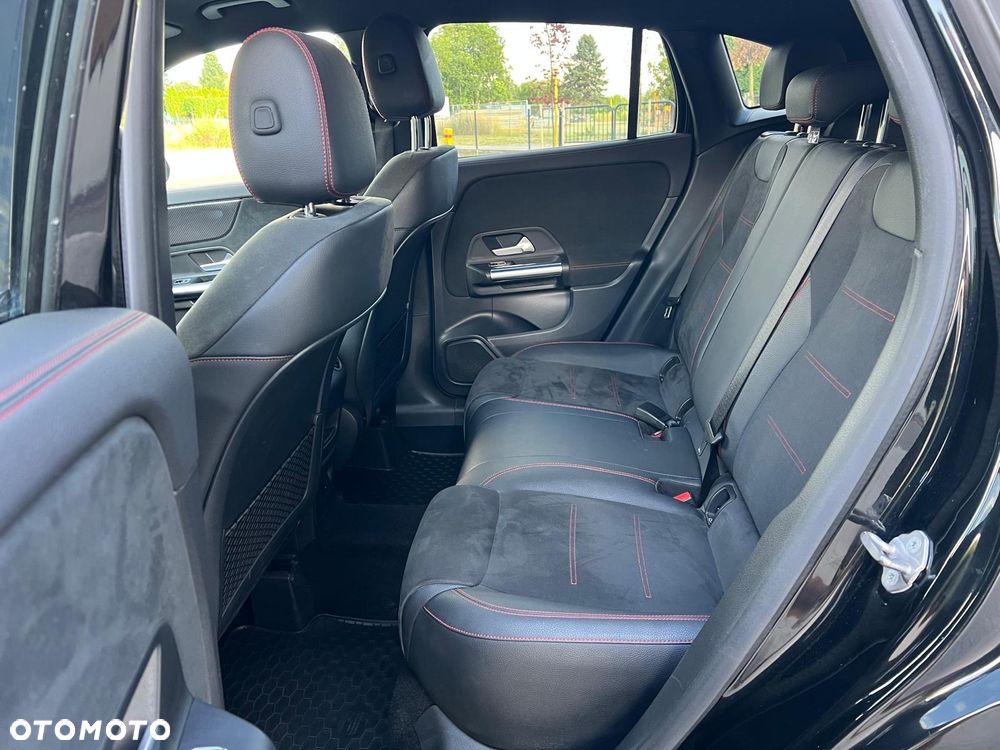 Mercedes-Benz GLA 200 d AMG Line - 29