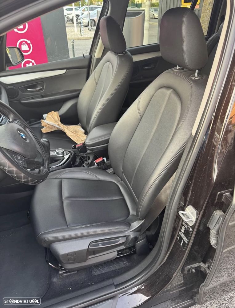 BMW 216 Gran Tourer d Luxury Line - 8