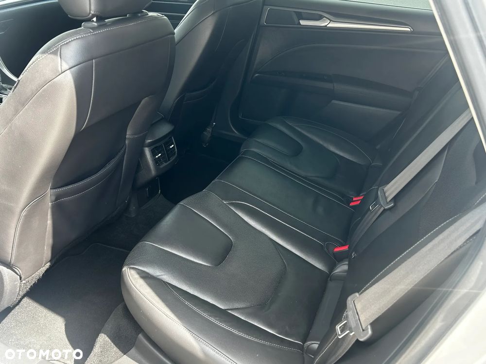 Ford Mondeo 2.0 TDCi Titanium PowerShift - 22