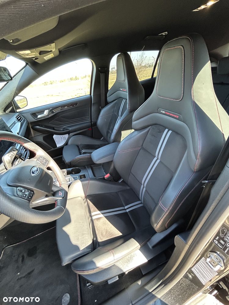 Ford Focus 2.3 EcoBoost ST X - 11