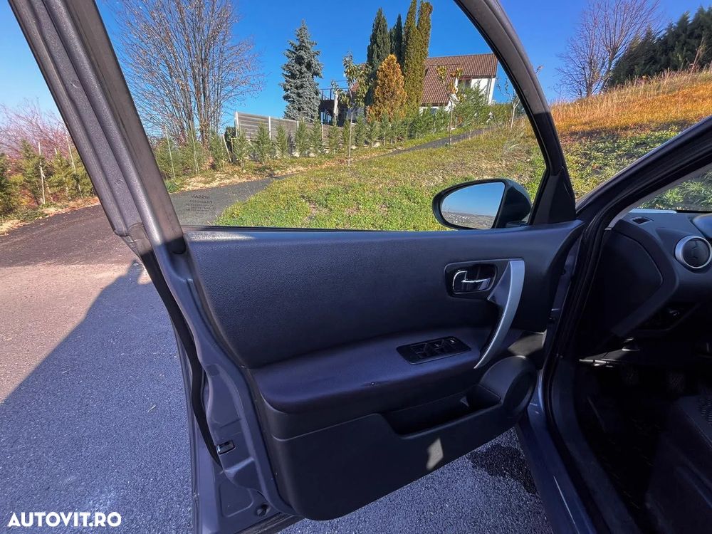 Nissan Qashqai 2.0 DCI 4 x 4 DPF tekna - 9