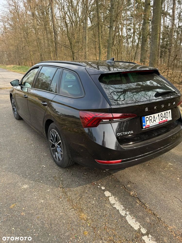 Skoda Octavia 2.0 TDI DSG Clever - 6