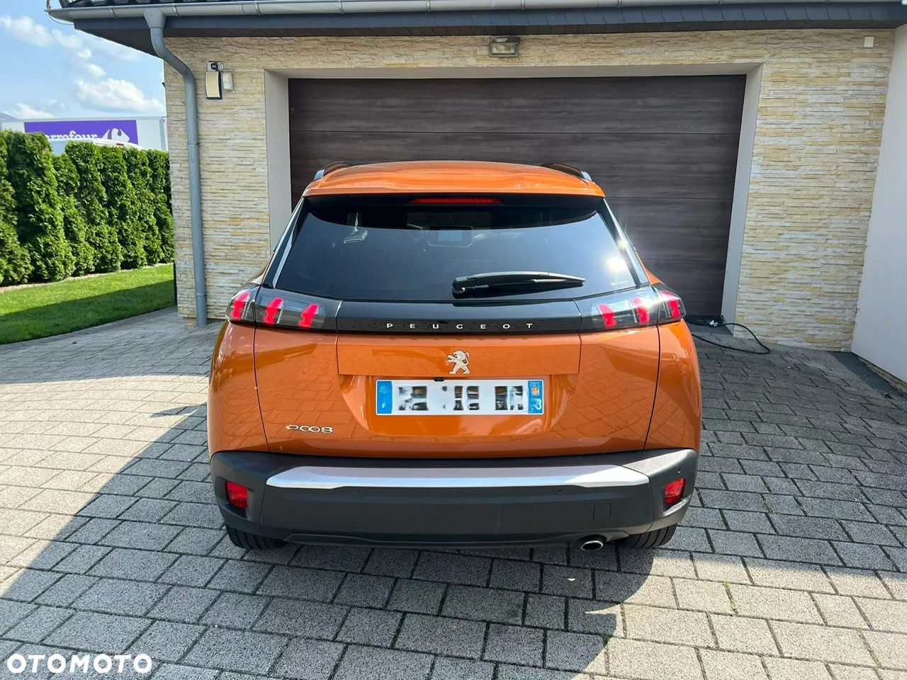 Peugeot 2008 - 8