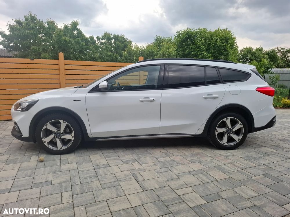 FORD Focus 2020 — imagine 7