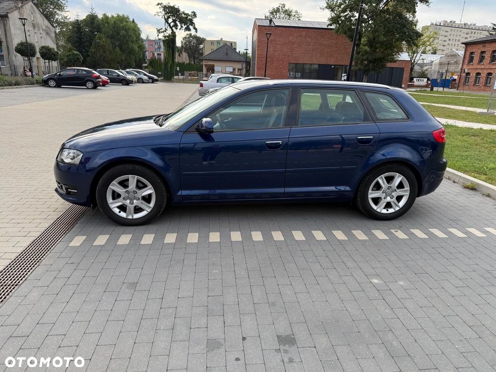 Audi A3 Sportback 1.4 TFSI Attraction - 4