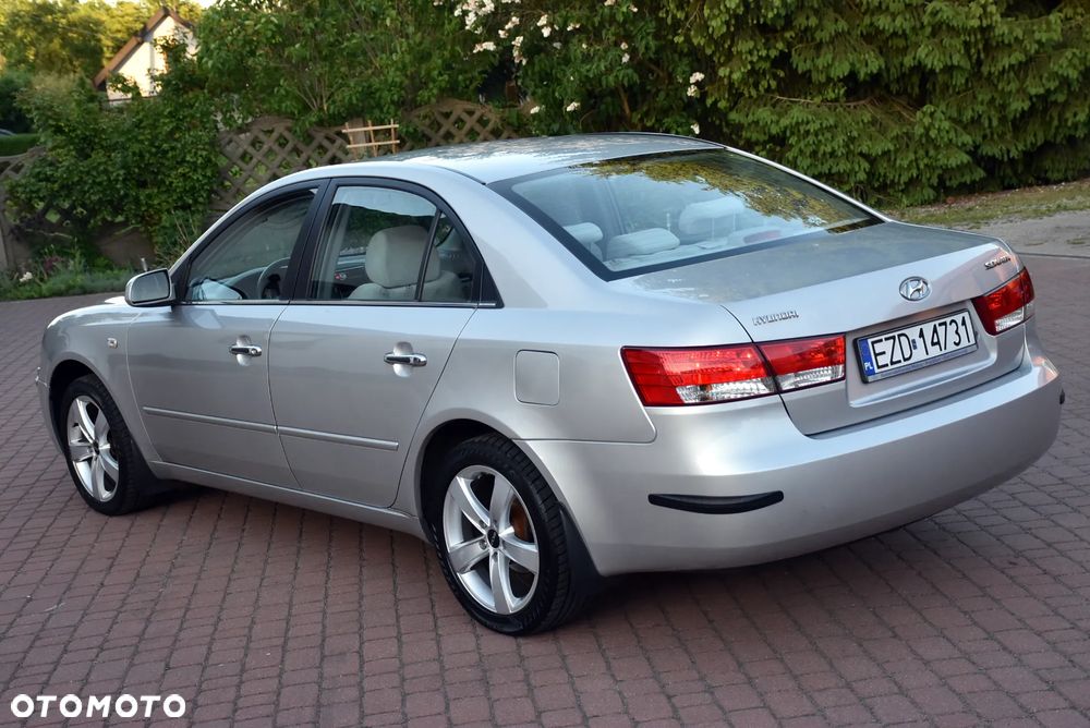 Hyundai Sonata - 15