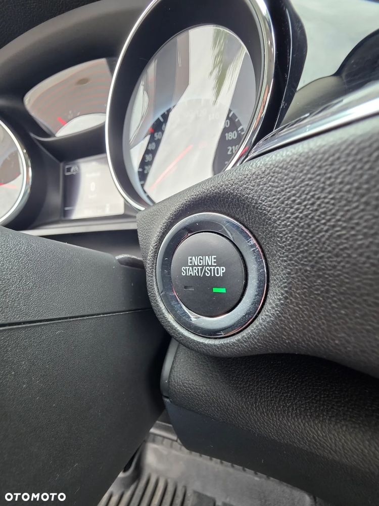 Opel Insignia 2.0 CDTI Innovation S&S - 25