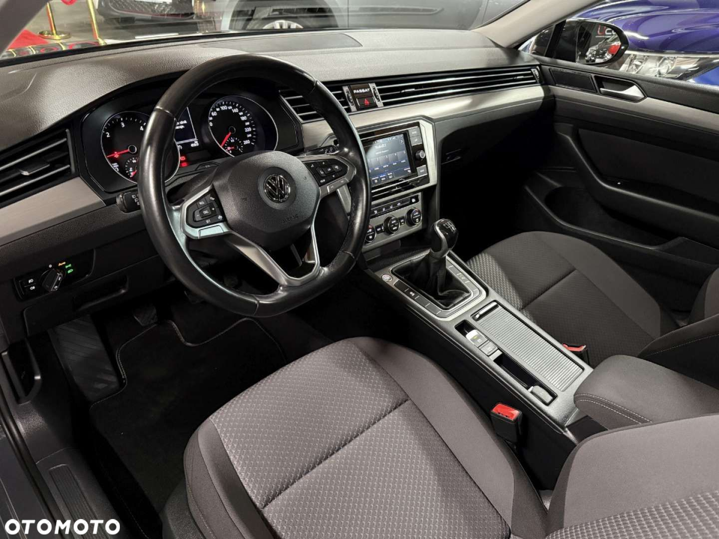 Volkswagen Passat - 17