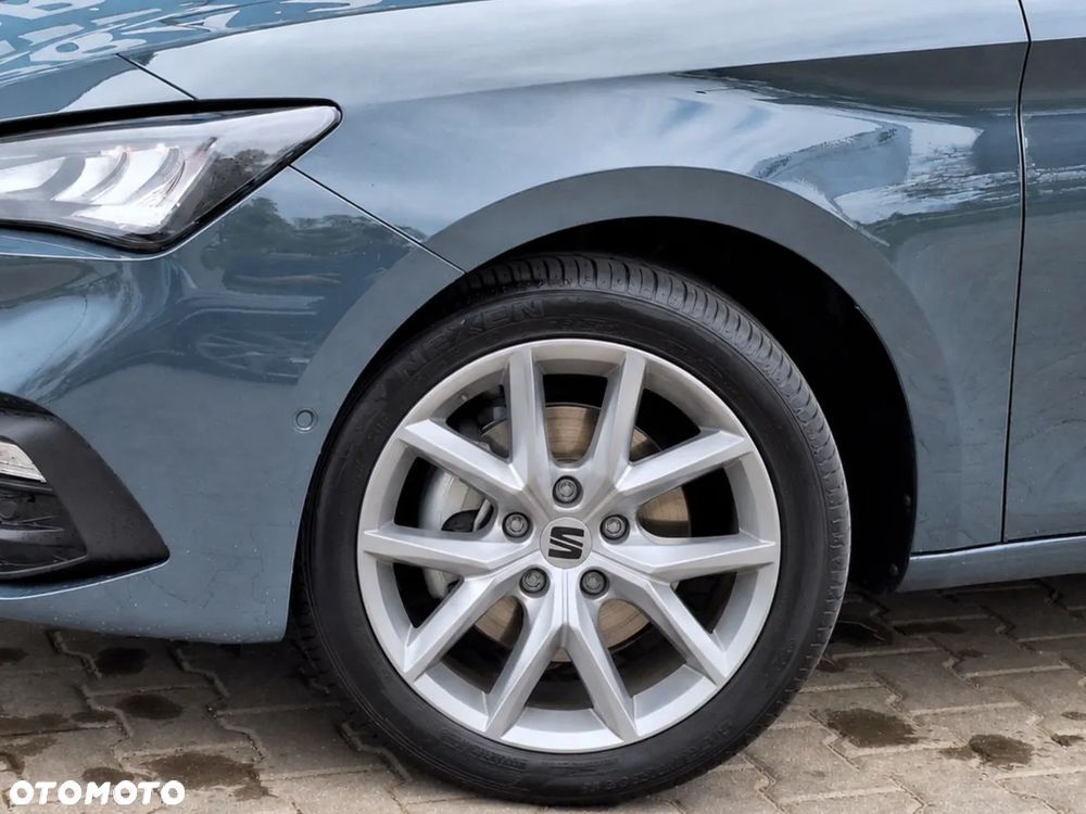 Seat Leon Sportstourer 1.5 eTSI mHEV Style DSG - 4