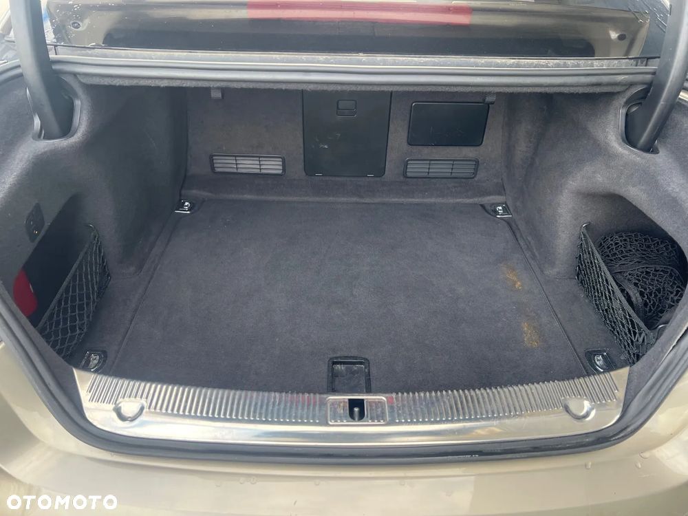 Audi A8 4.2 TDI DPF quattro tiptronic - 25