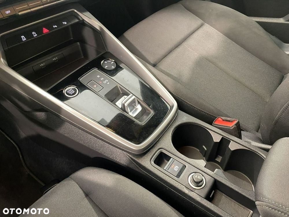 Audi A3 Sportback 35 TFSI mHEV S tronic - 17
