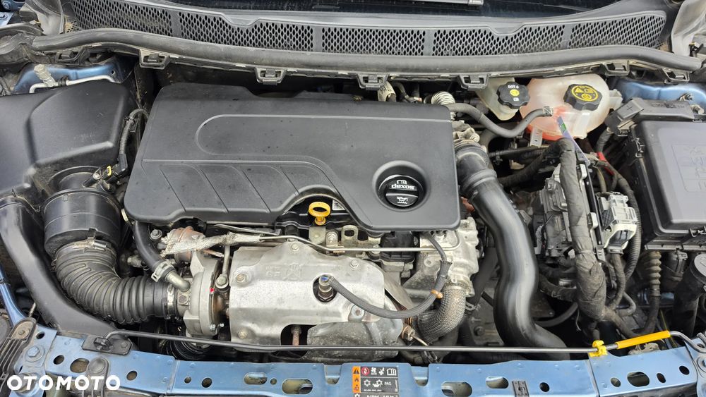 Opel Astra 1.6 D (CDTI) Start/Stop Dynamic - 21