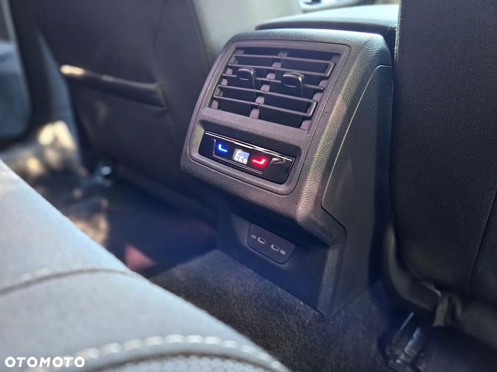 Volkswagen Golf VIII 1.4 TSI Plug-In Hybrid Style DSG - 18