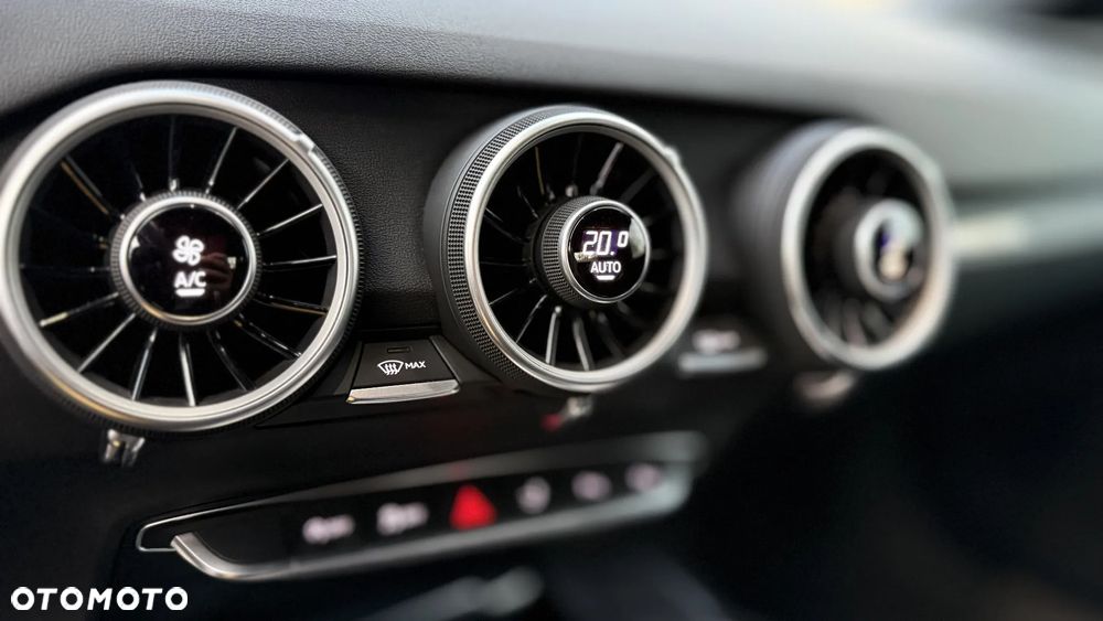 Audi TT Roadster - 13