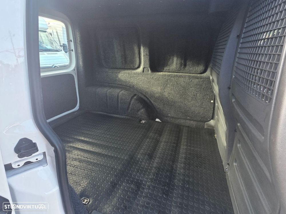 VW Caddy 1.6 TDi Entry AC BlueMotion - 9
