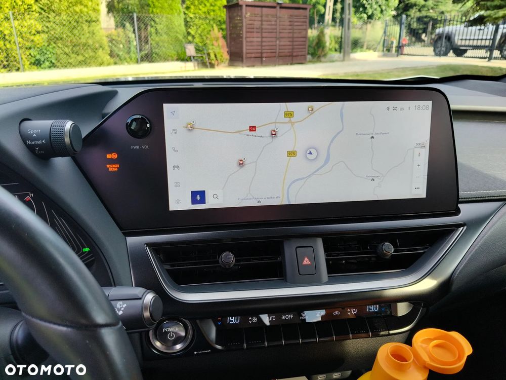Lexus UX - 7
