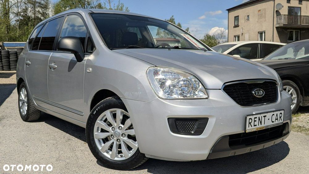 Kia Carens - 5