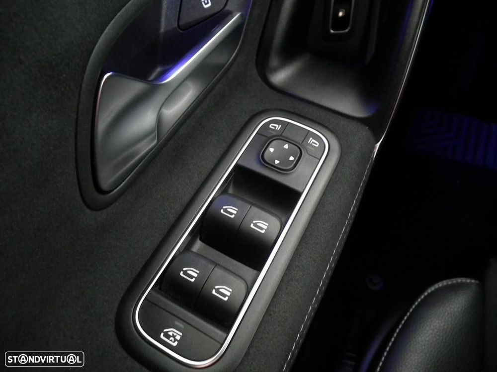 Mercedes-Benz A 250 e 8G-DCT Edition AMG Line - 29