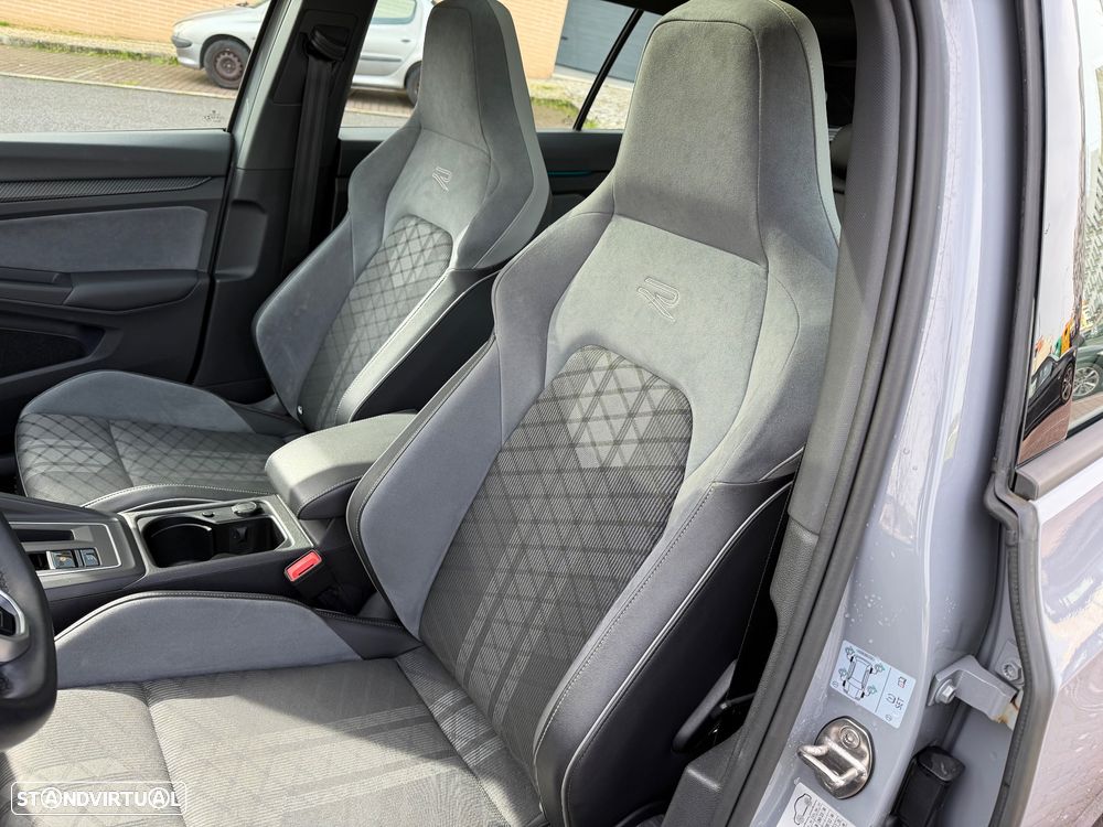 VW Golf 2.0 TDI SCR DSG R-Line - 25