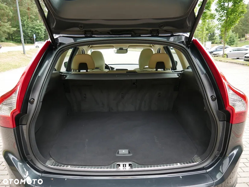 Volvo XC 60 D3 Geartronic Momentum - 37