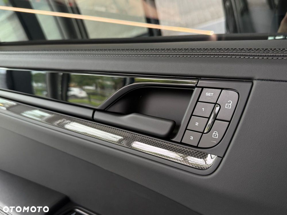 Porsche Cayenne - 17