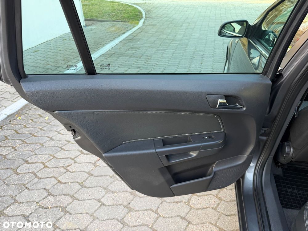 Opel Astra 1.6 Selection - 24